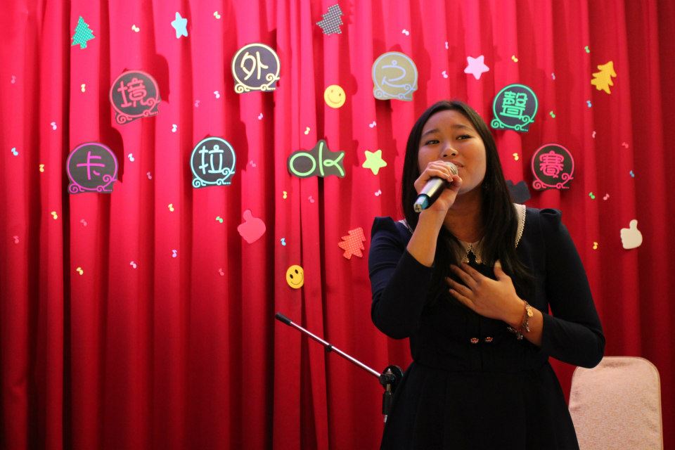 TKU student singing karaoke