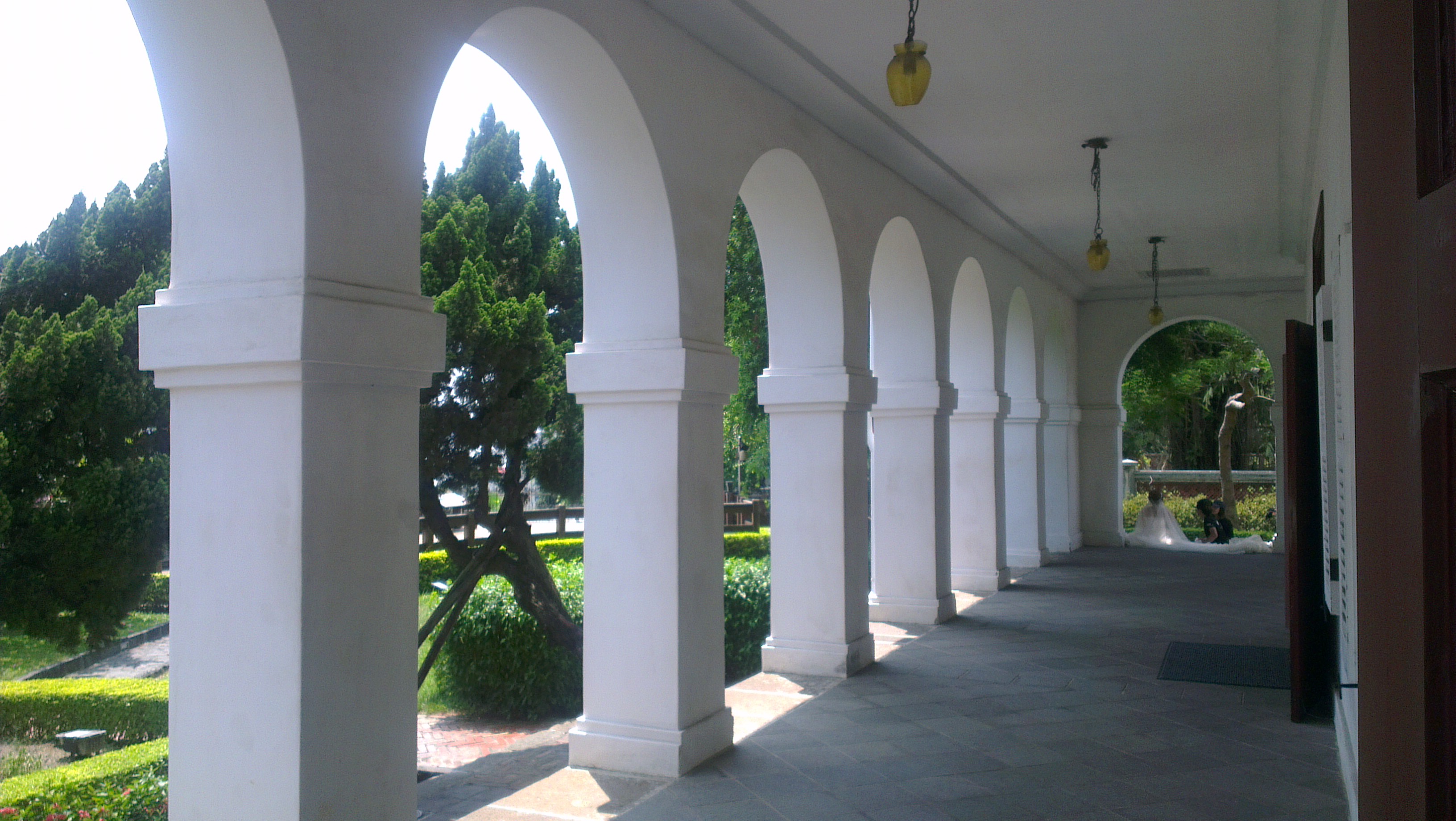 The arched exterior of the Little White House