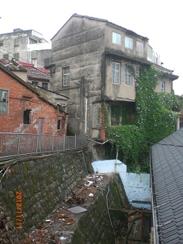 Tamsui Chongjian Street No. 14 street hourse