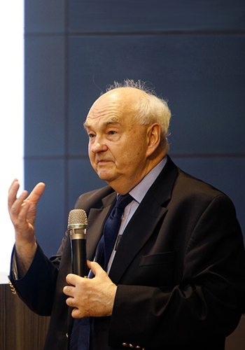 Dr. Janusz Kacprzyk