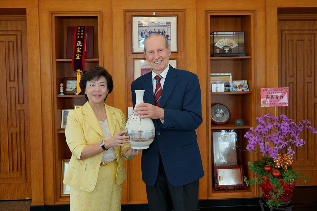Dr. Flora Chang & Dr. Heinz Brandl