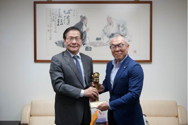 Dr. Huan-Chao Keh & Mr. Ishihiro Seko